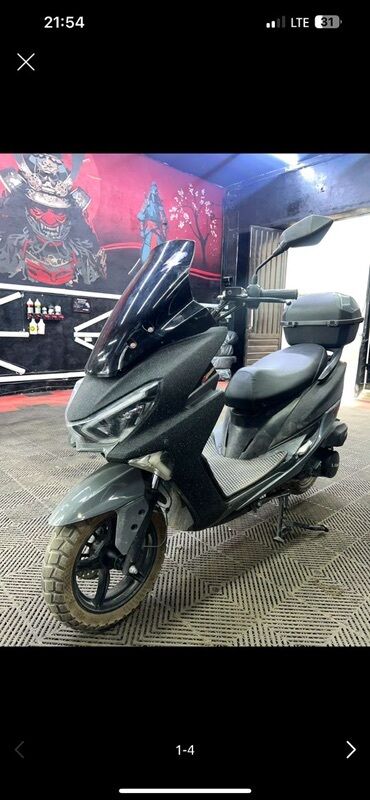 дополнительные фары на скутер: Скутер-макси с ветровым стеклом и кофром возможен обмен И аснашён