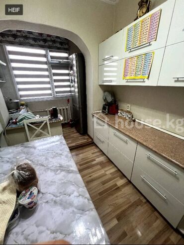 номера в иссык куле: 3 комнаты, 84 м², 106 серия, 3 этаж, Косметический ремонт