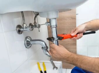 çanaq tülpan: Xırdalan Bakıda santexnik işlərinin görülməsi