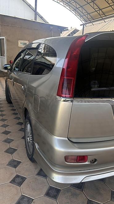step wgn: Honda Stream: 2002 г., 2 л, Автомат, Газ, Минивэн — 4