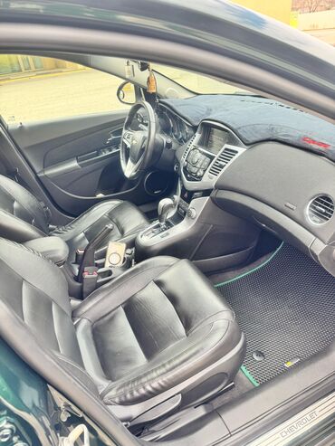 Chevrolet: Chevrolet Cruze: 1.4 l | 2014 il 198000 km Sedan — 10