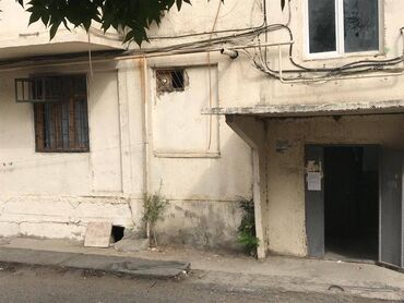 Digər kommersiya daşınmaz əmlakı: Yasamalda 5 mertebeli binanın 1-ci mərtəbəsində yerləşən ümumi sahəsi — 9