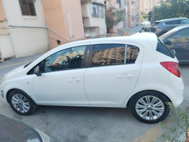 Opel: Opel Corsa hatchback – ağ rəng, 5 qapı.2013 il. Motor-1.4 — 5