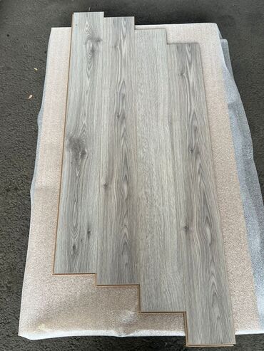 Laminat: Laminatlar: 11.50 AZN Rusiya, Belarusiya, Türkiyə, Almaniya — 3