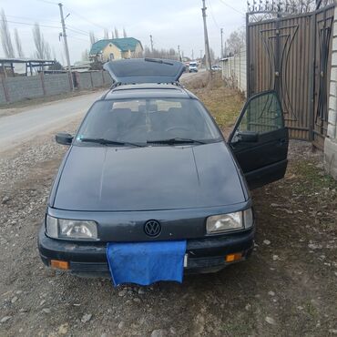 Volkswagen: Volkswagen Passat: 1989 г., 1.8 л, Механика, Бензин, Универсал