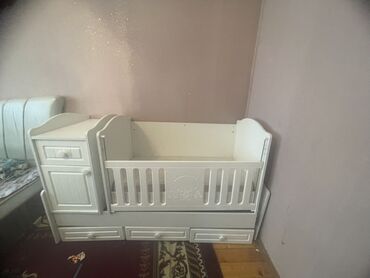 стол в кабинет: Oğlan və qız üçün, Dördbucaq, Beşik, Yellənmə mexanizmsiz lalafo.az -da стол в кабинет: Oğlan və qız üçün, Dördbucaq, Beşik, Yellənmə mexanizmsiz