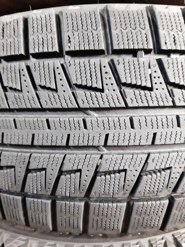 Шины: Шины 235 / 45 / R 17, Зима, Б/у, Комплект, Япония, Bridgestone
