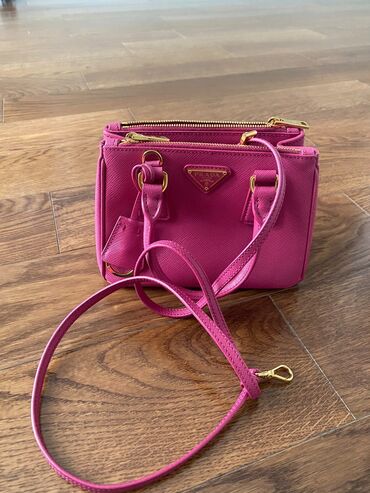 prada çanta: Əl çantası, Prada, Yeni