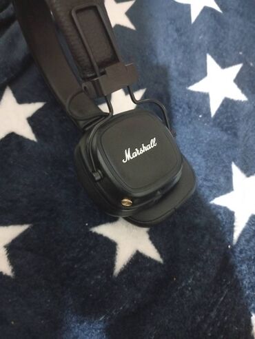 iphone simli qulaqlıq: İşlənmiş Simsiz (Bluetooth) Qulaqcıqlar, Marshall, rəng - Qara