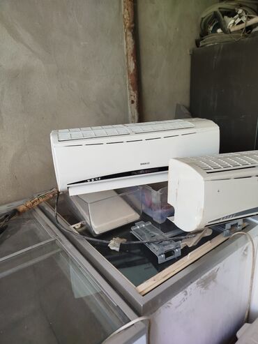 Kondisionerlər: Kondisioner Beko, İşlənmiş, 30-35 kv. m, Split sistem