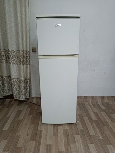 холодильник 1000: Холодильник Midea, Б/у, Двухкамерный, De frost (капельный), 60 * 155 * 60