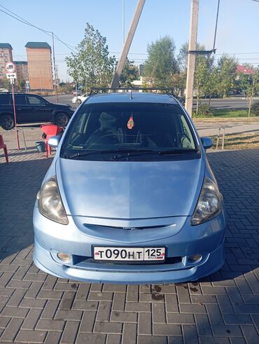 Honda: Honda Fit: 2001 г., 1.3 л, Автомат, Бензин, Седан