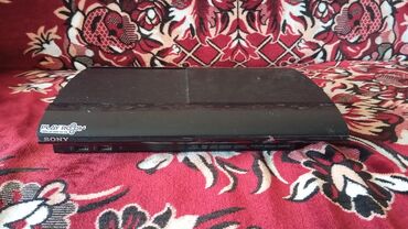 PS3 (Sony PlayStation 3): Ps 3 super slim 500 gb 2 pultnan oyunlari da var