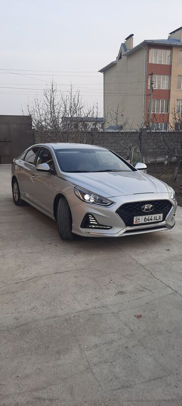 саната 2: Hyundai Sonata: 2019 г., 2 л, Автомат, Газ, Седан