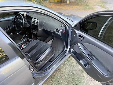 левый крыло: Toyota Avensis: 2002 г., 1.6 л, Механика, Бензин, Седан — 9