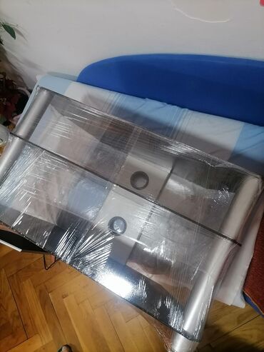 Komode: Sto stakleni ispravan dobar za TV. Kao nov je. Oko 80 /40 /50 — 9
