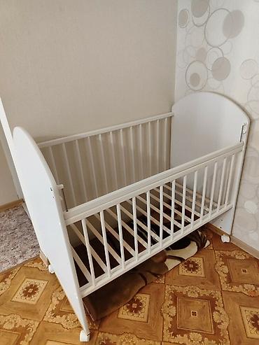 двухместная детская кровать: Детская кроватка-колыбель, классическая, белая - Материал — 4