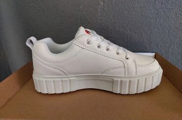Women's Sneakers and athletic shoes: Original patike Najk patike (slike 1-6) velicina 44 Cena 4500 din — 18
