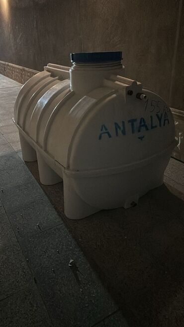 Toxumlar: 130 Azn 1 ton yarim Bak əla veziyyetde.unvan Bine.AFAQ💰