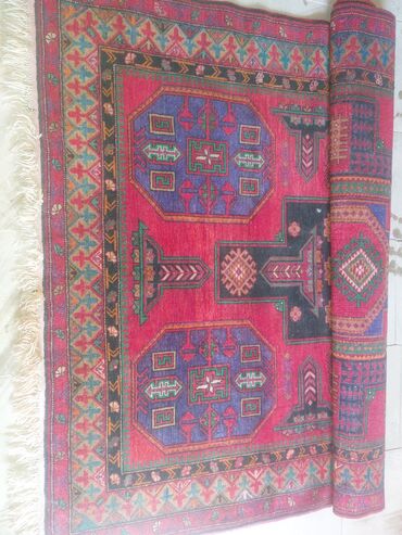 saxsi gul qablari: Satılır: Bərbər/Salon mebel dəsti + xalça - Güzgülü vizaj/bərbər