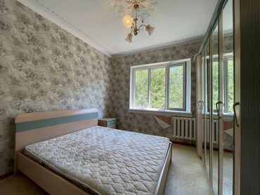 тоголок молдо фрунзе: 3 комнаты, 62 м², 105 серия, 4 этаж, Старый ремонт