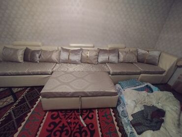 двухъярусный диван трансформер купить: Модульный диван, цвет - Бежевый, Б/у