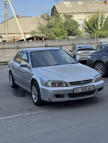 панель торпедо камри 30: Продается Honda Accord серебристого цвета. Автомобиль имеет кузов типа