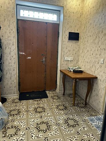 razin bakixanov: 3 otaqlı, 95 kv. m, Təmirsiz — 10