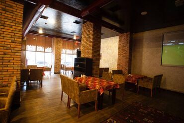 Restoran, kafelər: Xətai metrosuna yaxin yerləşən ümumi sahəsi 400 kv,m olan, yaxşı — 5