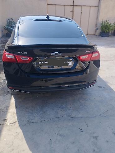 yalquzaq moto: Chevrolet Malibu RS sedan - Korpusu: qara rəng, aerodinamik kuzov — 1