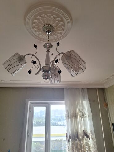 Çilçıraqlar: Çılçıraq, 3 lampa, Şüşə