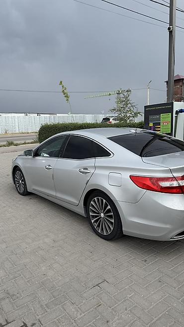 grander: Hyundai Grandeur: 2011 г., 3 л, Автомат, Газ, Седан — 3