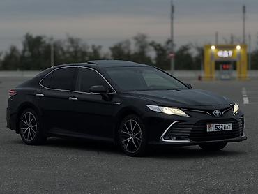ct 200h: Toyota Camry: 2022 г., Гибрид, Седан — 2