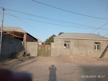 3 otaqlı ev: 3 otaqlı, 100 kv. m, Orta təmir