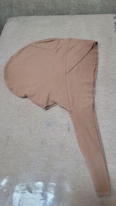 Baş geyimləri: Şəkli sola cevirin — 12