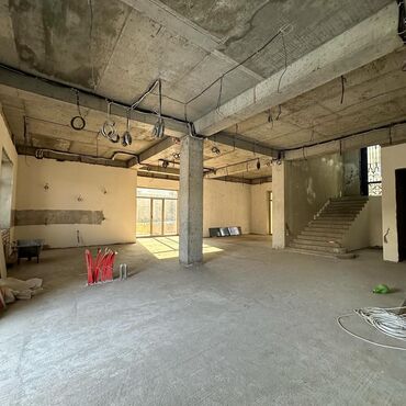 Продажа домов: Дом, 650 м², 6 комнат, Риэлтор — 5