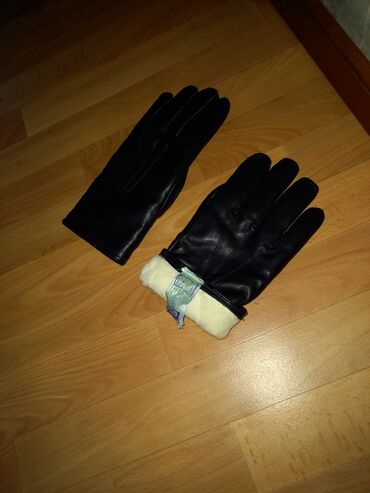 спортивный перчатки: Продаю перчатки офицерские (кожа с натуральной овчиной, советского