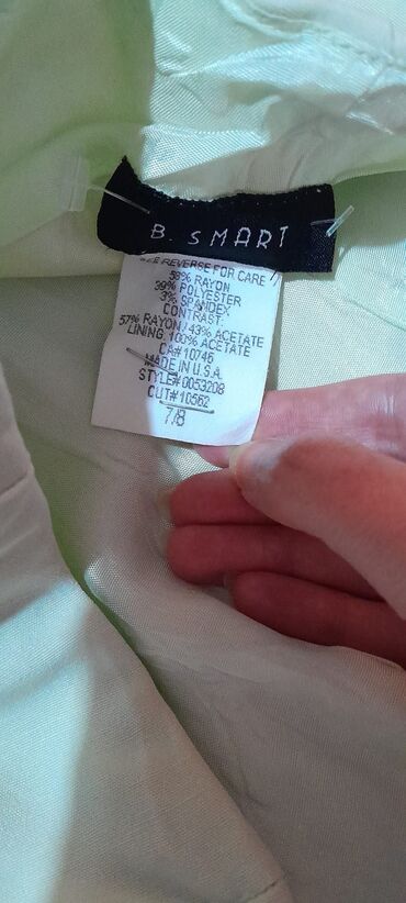 Haljine: Haljina u nežno mentol zelenoj boji, idealna za svečane prilike. - — 6