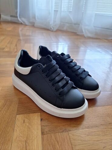 diskver patike: 39, color - Black