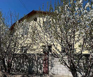 Долгосрочная аренда домов: 150 м², 4 комнаты — 1