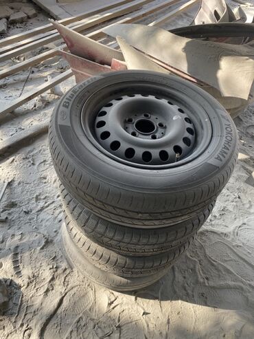 кара балта портер: Дөңгөлөктөр монтажда 215 / 55 / R 17, All-season, Колдонулган, Комплект, Жеңил унаалар, Куйма, тешиктери - 5