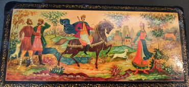 Sandıqlar: Əl işinə bənzər lak qutusu – şərq nağılı üslublu miniatür rəsmlə. - — 2