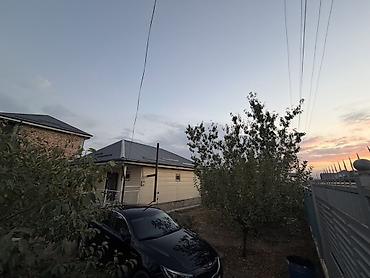 Продажа коттеджей и домов: 4 комнаты, 4 м², 4 соток, Бишкек, Ак-Ордо 3 ж/м Собственник — 23