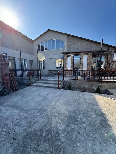 Продажа коттеджей и домов: 🏙️ Продаётся: дом, 6+ ком — 300 м² 📍 Локация: с. Новопокровка 🏢 Дом — 6