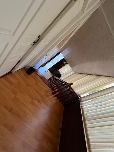 Həyət evləri və villaların satışı: 8 otaq, 400 kv. m, Orta təmir — 18