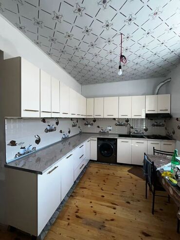 kukna mebeli işlenmiş: Yeni metbex mebelerinin sifarisle hazirlanmasi Laminat yerli 200 AZN