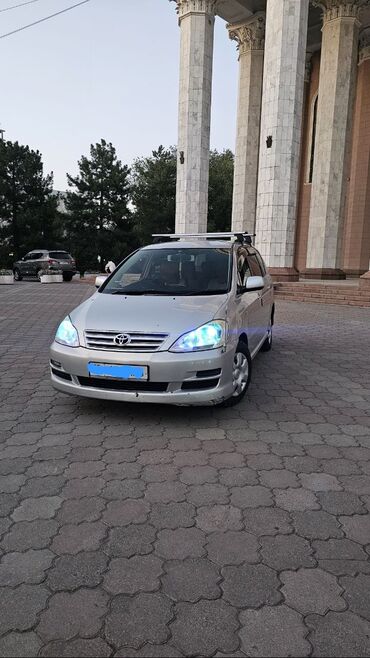 истеп машина: Toyota Ipsum: 2004 г., 2.4 л, Автомат, Бензин, Универсал