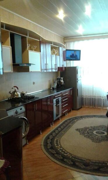 Uzunmüddətli kirayə mənzillər: 28 may metrosuna yaxin teze bazara yaxin 17 mertebeli binanın 15-ci — 16