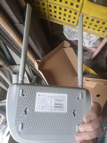 yeni modemler: TP-Link Wi‑Fi marşrutizatoru - Model: TP-Link Archer C20 (etiketdə