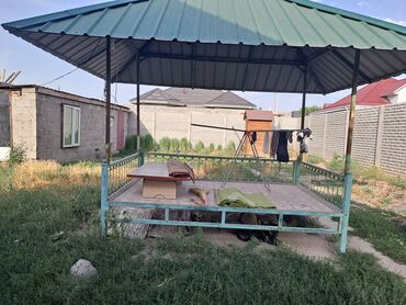 сдаю дом на длительный срок рядом просп жибек жолу бишкек: Дом, 95 м², 4 комнаты, Собственник, Косметический ремонт